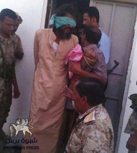 القبض على عناصر من انصار الشريعة والقاعدة تنشر احتفالاتها بالعيد بوادي حضرموت ( ملف صور)