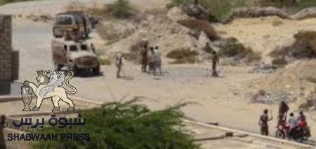 بواسطة قوة عسكرية ضخمة..الجيش اليمني يداهم حوش تابع لمؤسسة بادقيدق بشحير شرق المكلا