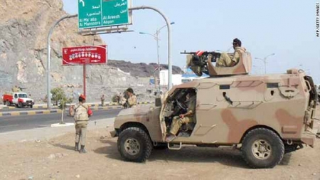 مطالبات بتعزيز دور الأمن بعدن وإخلائها من المظاهر العسكرية