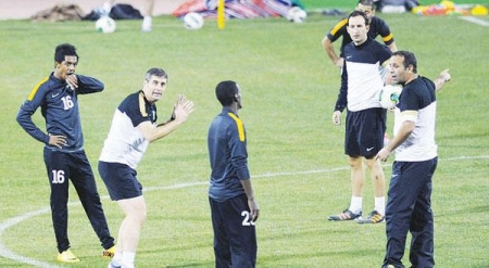 ‘‘ المنتخب السعودي‘‘ يستعد لدورة الخليج وكأس آسيا بمعسكر في لندن