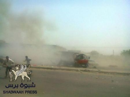 انفجارعبوة ناسفة في سيارة على طريق الغرفة سيئون يصيب أفراد عائلة