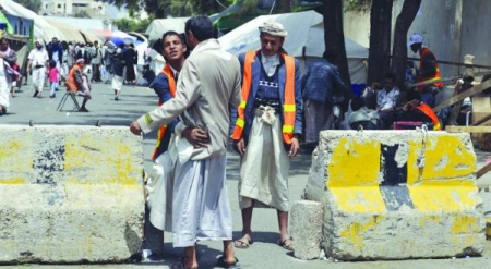 أحد مستشاري الرئيس هادي لـ ‘‘ الشرق الأوسط‘‘ : إذا وقعت الحرب ستكون شاملة
