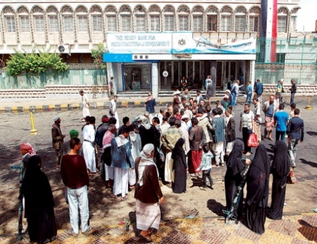 اللجنة الأمنية تأمر الجيش برفع الجاهزية . . والحوثيون يعززون الأمن