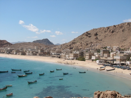 العثور على ثلاث جثث قذفتها الأمواج في ساحل بروم غرب المكلا