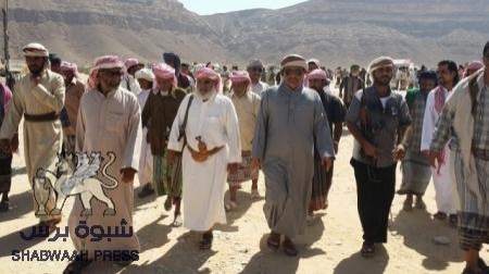 الالآف من ابناء حضرموت يتوافدون إلى وادي الخون في اول اجتماع دعا له حلف قبائل بني ضنه
