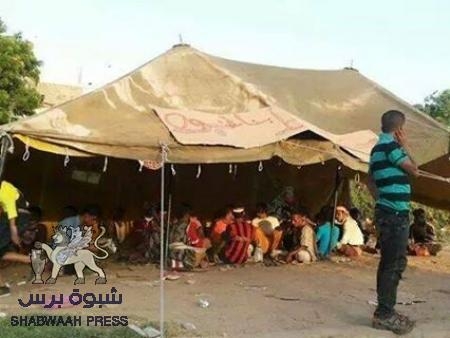 المعتصمون : على قيادات المكونات الالتحاق بساحة الاعتصام وإذابة جميع المكونات في مكون واحد