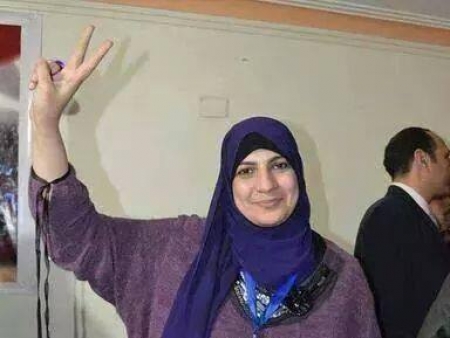الاعلامية المصرية سهى البغدادي في مكالمة صوتيه الى ساحة العروض : كل مصر مع شعب الجنوب