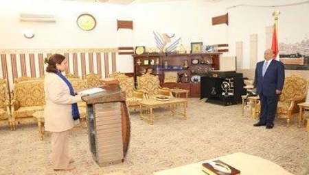 سقوط اخلاقي وسياسي واعلامي جديد للرئيس السابق .. اروى عثمان تؤدي اليمين امام الاخ رئيس الجمهورية