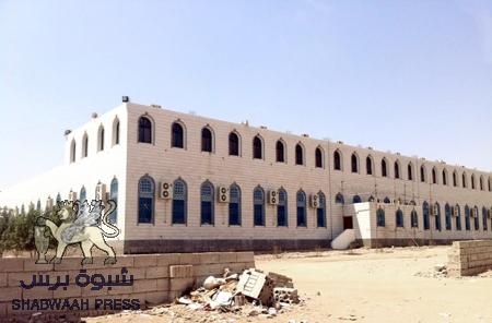 السلطات اليمنية تستكمل اجراءات ترحيل عشرات الاجانب المتواجدين في معهد سلفي بجنوب اليمن