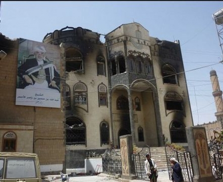 صحيفة خليجية : الحوثيون يستولون على منازل زعيم قبيلة حاشد