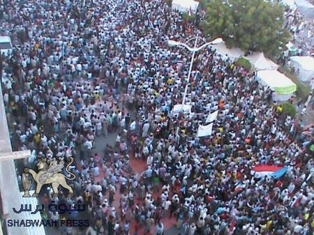 مئات الآلاف يحيون ذكرى الـ 30 من نوفمبر في ساحة الحرية والاعتصام بالمكلا..