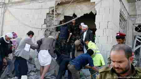 القاعدة تتبنى تفجير منزل السفير الإيراني بصنعاء