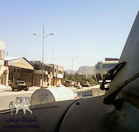 4 قتلى و8 جرحى بينهم مدنيين في انفجار عبوة ناسفة استهدفت طقم عسكري في شارع عام بمدينة سيؤن