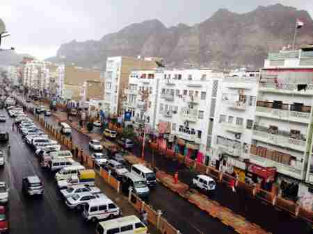 مسلحون مجهولون يختطفون أجنبياً ( فرنسيا) من أحد شوارع عدن