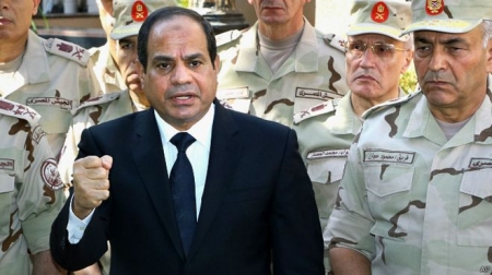 الجيش المصري يوجه ضربة جوية ضد تنظيم الدولة الإسلامية في ليبيا