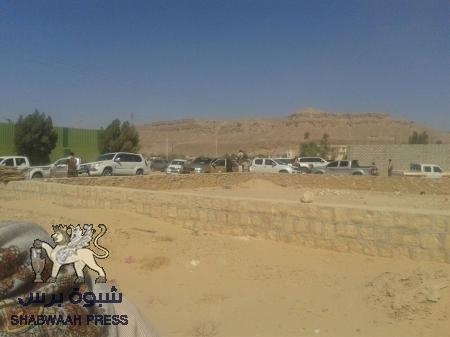 وصول العشرات من مديرية ميفعة الى وادي حضرموت للبحث عن قاتل أحد ابنائهم