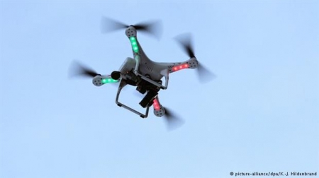 السلطات الفرنسية توقف صحافيين من &lsquo;&lsquo;الجزيرة&lsquo;&lsquo; أطلقوا &lsquo;&lsquo;طائرة بدون طيار فوق باريس&lsquo;&lsquo;