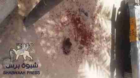 عاجل : مقتل مواطن واصابة آخرين قبل قليل في عتق (تصحيح)