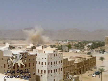 انفجار عبوة ناسفة غربي مدينة شبام يستهدف طقم عسكري