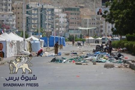 إزالة جزء من مخيم إعتصام المكلا يثير ارتياح المواطنين