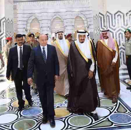 الرئاسة تنفي مغادرة الرئيس هادي لزيارة السعودية