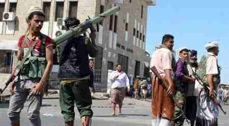 مواجهات في عدن بين اللجان الشعبية ومتمردين على هادي