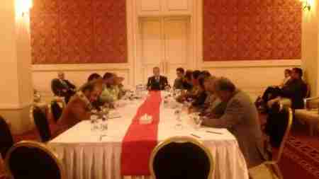 بريطانيا : لا يمكن الاعتراف بأي حكومة يشكلها الحوثيون