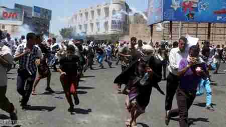 الحوثيون يرسلون مئات المسلحين إلى تعز