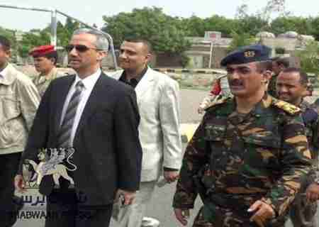 الحوثيين يخضعون لشوقي هائل.. وانسحاب قوات الامن الخاص