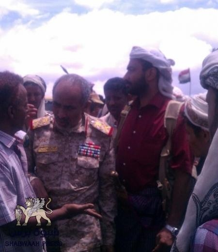 السيد عبدالعزيز الجفري يخترق الحصار الذي فرض عليه واصابة 6 من مقاتليه