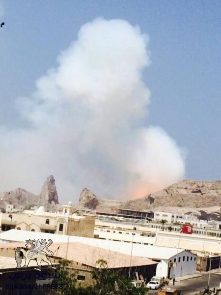 عاجل :عشرات القتلى والجرحى في انفجارات جبل حديد بعدن (صور)