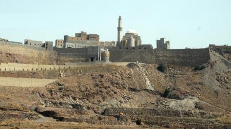 صالح في أحد كهوف سنحان.. وجيبوتي ترفض استقباله