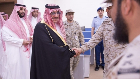 ‘‘عاصفة الحزم‘‘ محمد بن نايف يلتقي قادة ‘‘الحدود‘‘ بالجنوب