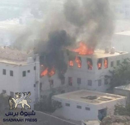 إخلاء معسكرات بحضرموت وقصف على عدن