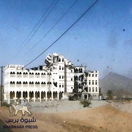 قوات التحالف العربي تقصف مقر قيادة للحوثيين في بيحان (صور)