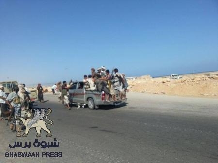 مسلحو القاعدة يسيطرون على مطار المكلا جنوب شرقي اليمن
