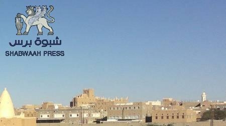 مواطنو مدينة نصاب بشبوه يمنعون قافلة حوثية من المرور الى أبين