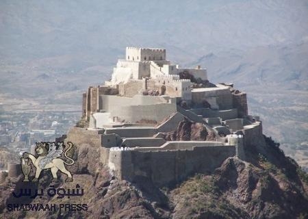 التحالف يقوم بإنزال اسلحة نوعية بتعز والمقاومة تبشر بالنصر القريب