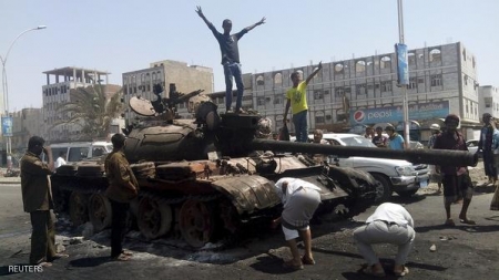 المقاومة الجنوبية تسيطر على اجزاء من مطار عدن الدولي ومقتل قيادي حوثي بارز