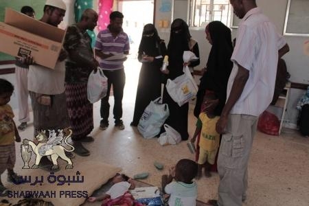 عدد الأسر النازحة من محافظات الجنوب إلى حضرموت 950 أسرة تنتظر الإغاثة .