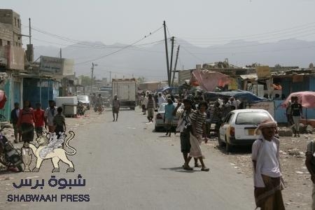 نداء من مقاتلين في منطقة أمعين بأبين لتزويدهم بالمياه واسعاف الجرحى