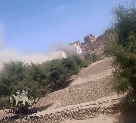المقاومة الجنوبية تطهر المصينعة وجثث الحوثيين بالعشرات وأسر آخرين