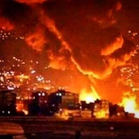 عاجل : غارات جوية استهدفت معسكر القوات الخاصة في حي التواهي والقصر الجمهوري