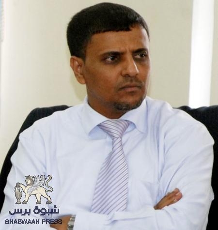 العمقي يؤكد قرب دفع رواتب شهر إبريل  لموظفي مكاتب السلطة بالساحل