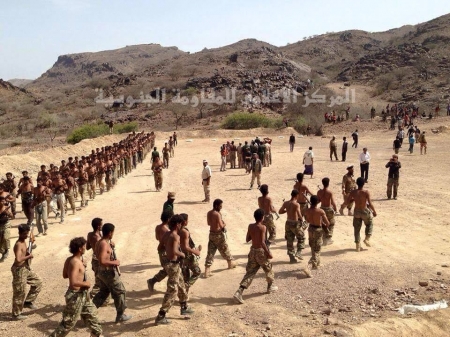 المقاومة الجنوبية تنظم حفل تخرج ‘‘180‘‘ الدفعة السادسة مستجدين لترفدهم إلى جبهات القتال بالجنوب