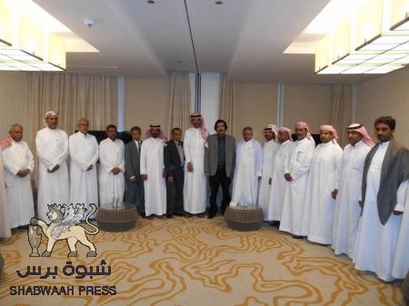 وفد حلف قبائل حضرموت يلتقي الرئيس الجنوبي علي سالم البيض بالرياض