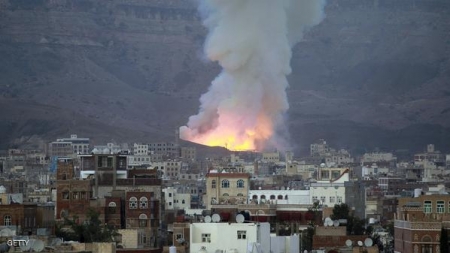غارات مكثفة على صنعاء ومعارك بعدن وتعز