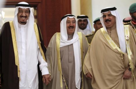 ‘‘تاج‘‘ يهني قادة عاصفة الحزم ويحذر من عودة عناصر النظام اليمني الفاسدة الى عدن