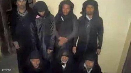الهروب من الحرب.. الحوثيون بأزياء نسائية