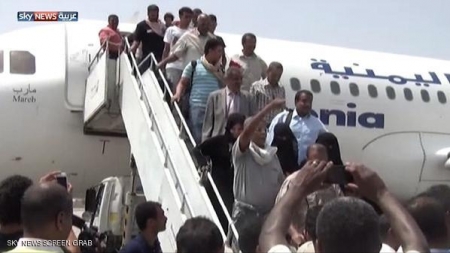 فتح مطار عدن للطائرات المدنية وعودة اللاجئين